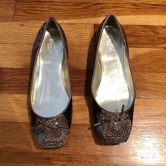 BCBG Paris Square toe earth tone flats with bow, size 7.5 - Picture 3 of 10
